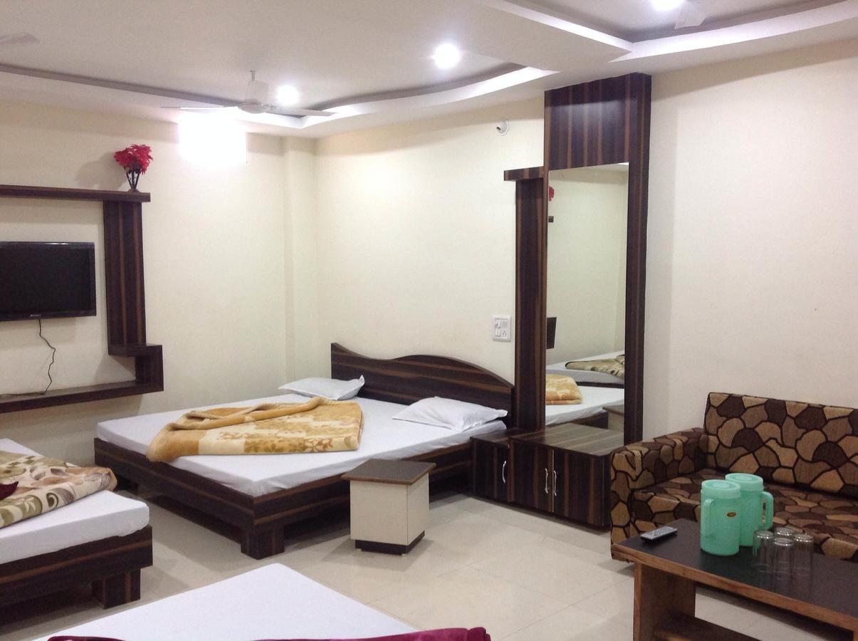 Hotel Vrandavan Palace Near Mahakal Temple Ujjain Zewnętrze zdjęcie