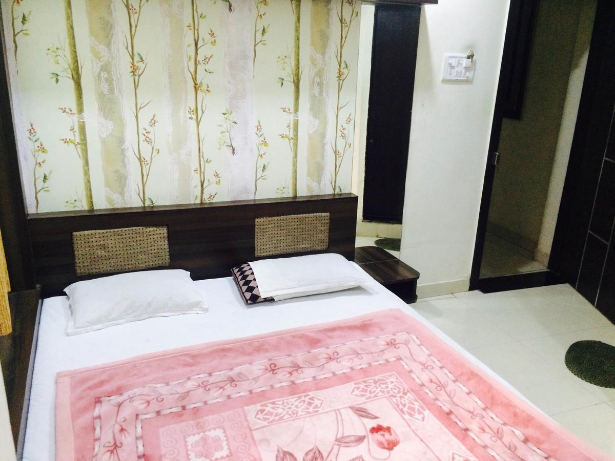 Hotel Vrandavan Palace Near Mahakal Temple Ujjain Zewnętrze zdjęcie