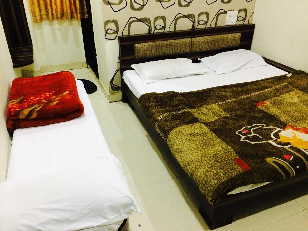 Hotel Vrandavan Palace Near Mahakal Temple Ujjain Zewnętrze zdjęcie
